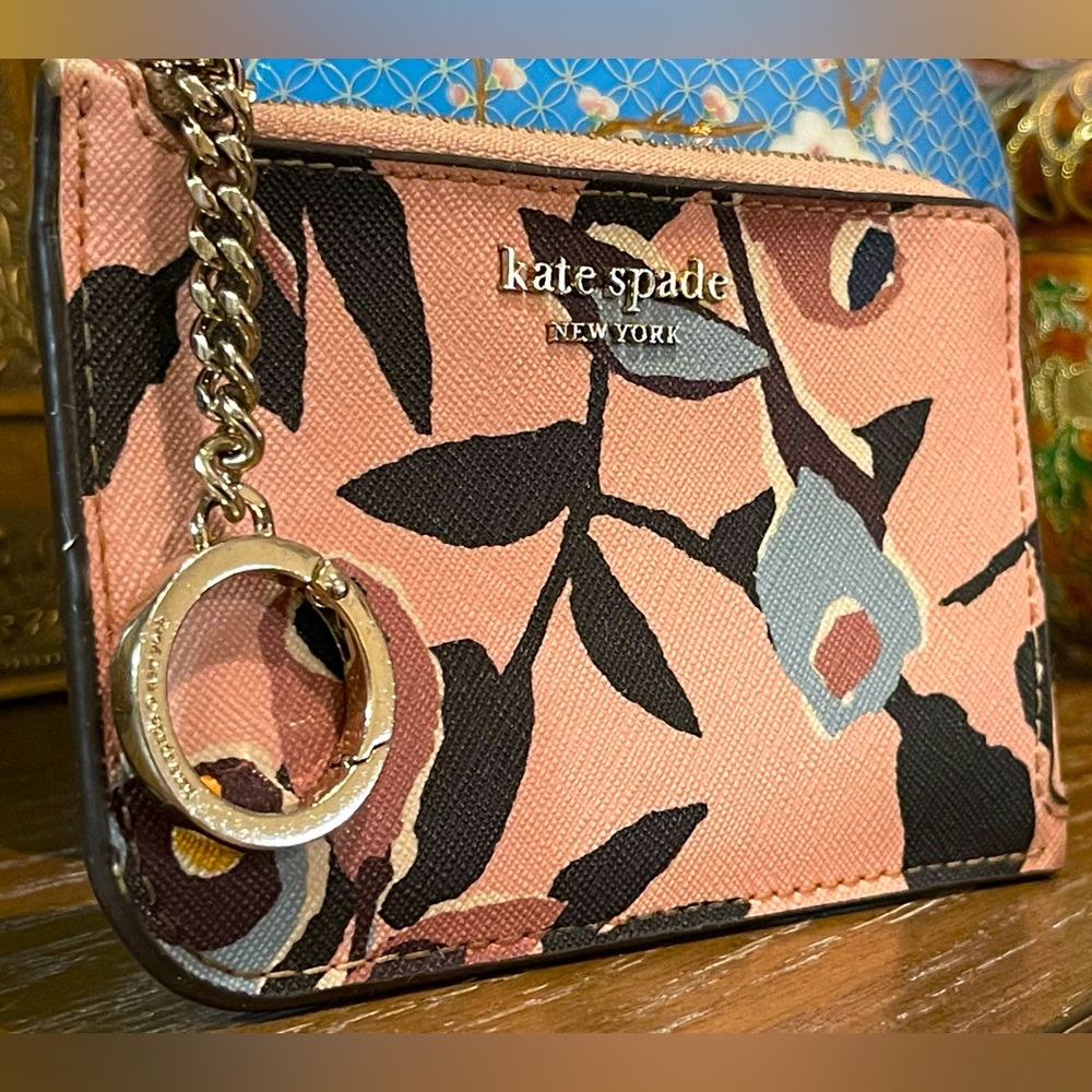 Kate Spade Cameron Paper Rose Zip Card Holder EUC Approx 5”x 3”